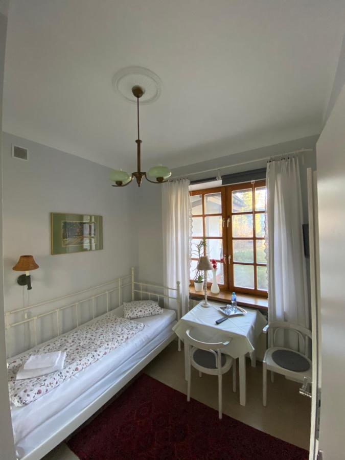 Hotel Krzysin Podkowa Leśna Esterno foto