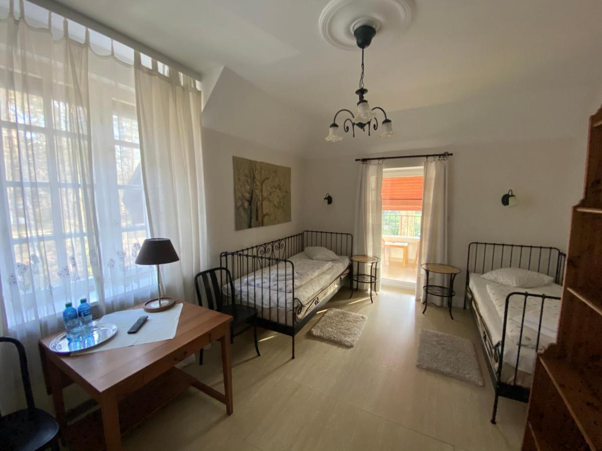 Hotel Krzysin Podkowa Leśna Esterno foto